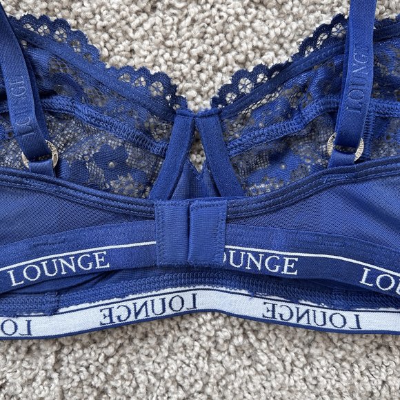 Lounge Blossom Balcony Bra Size 32E in navy - Picture 3 of 9